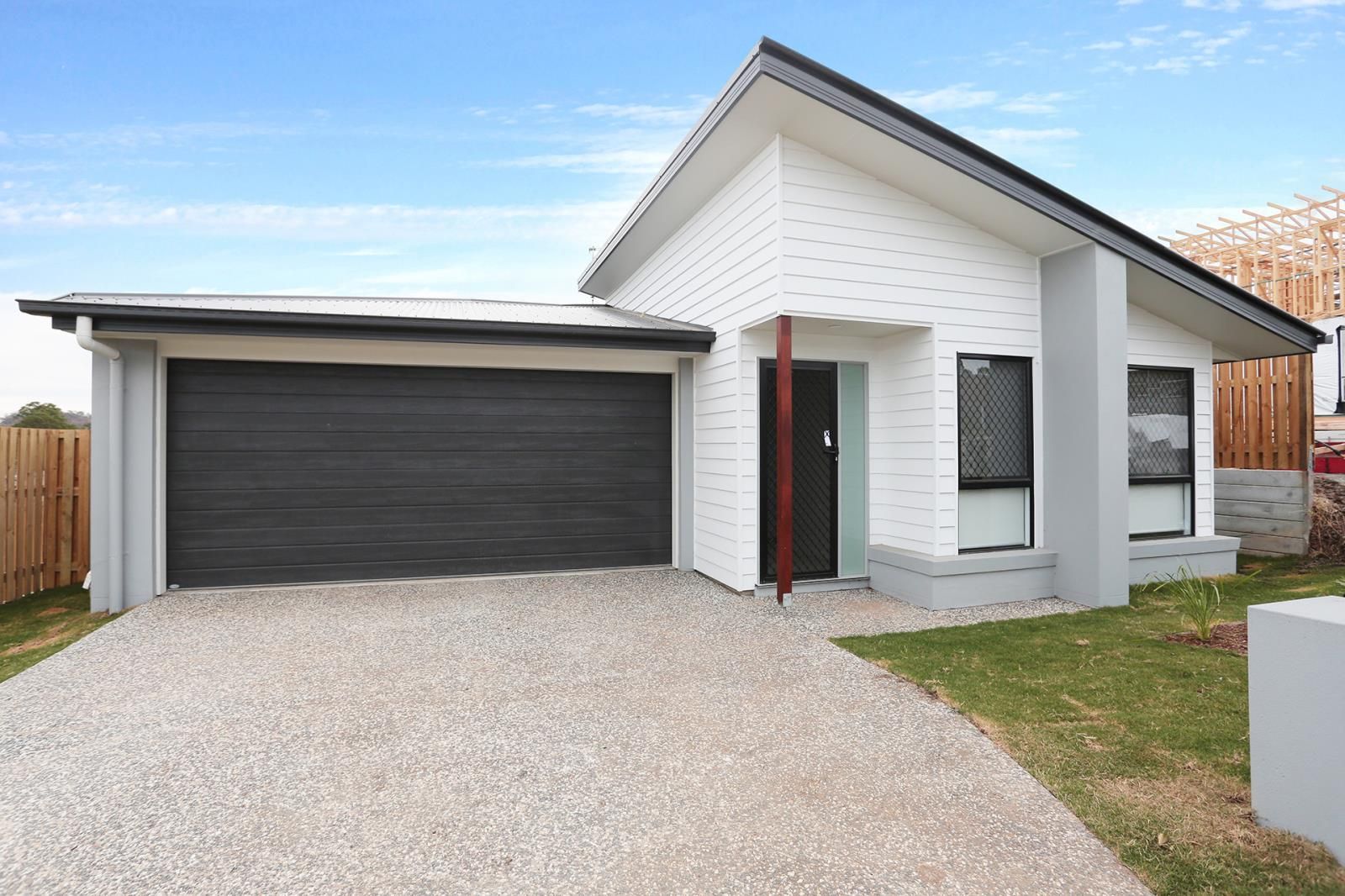 4 bedrooms House in 34 Ignatius Street AUGUSTINE HEIGHTS QLD, 4300