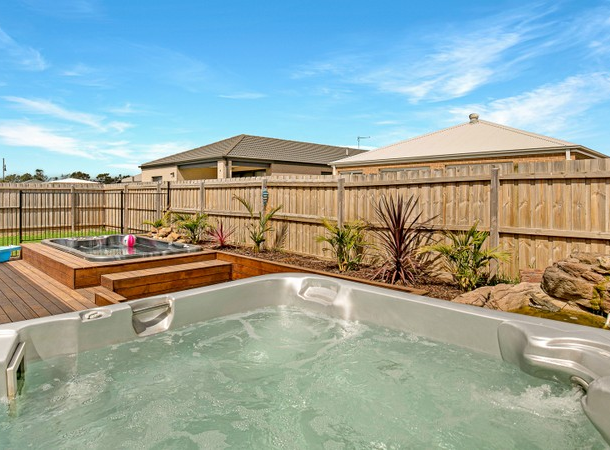 8 Hope Way, Cowes VIC 3922