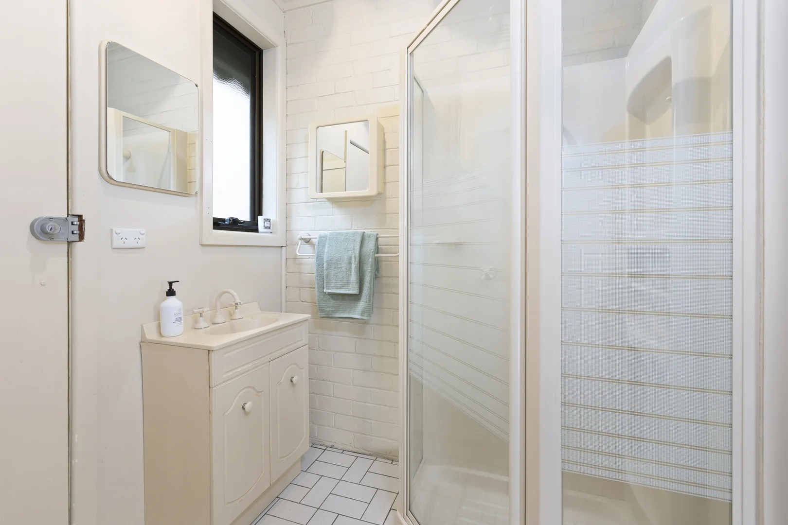 Additional image 11 of 2 Lawborough Avenue, Parkdale VIC 3195