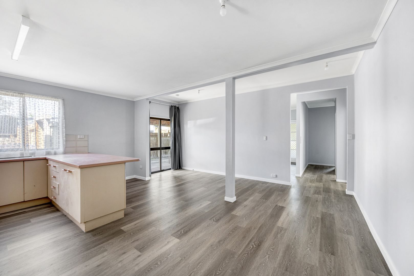 4 bedrooms House in 55 Rosslyn Avenue SEAFORD VIC, 3198