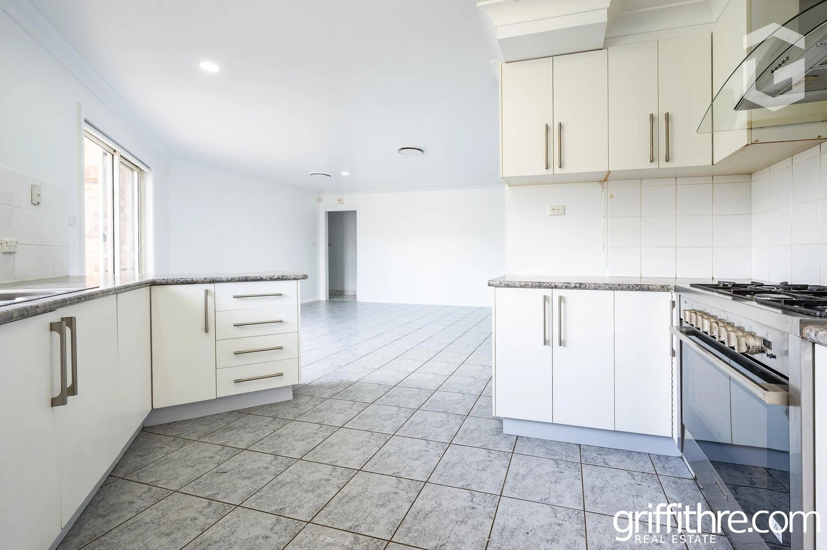 Additional image 18 of 2 Kerarbury Court, Griffith NSW 2680