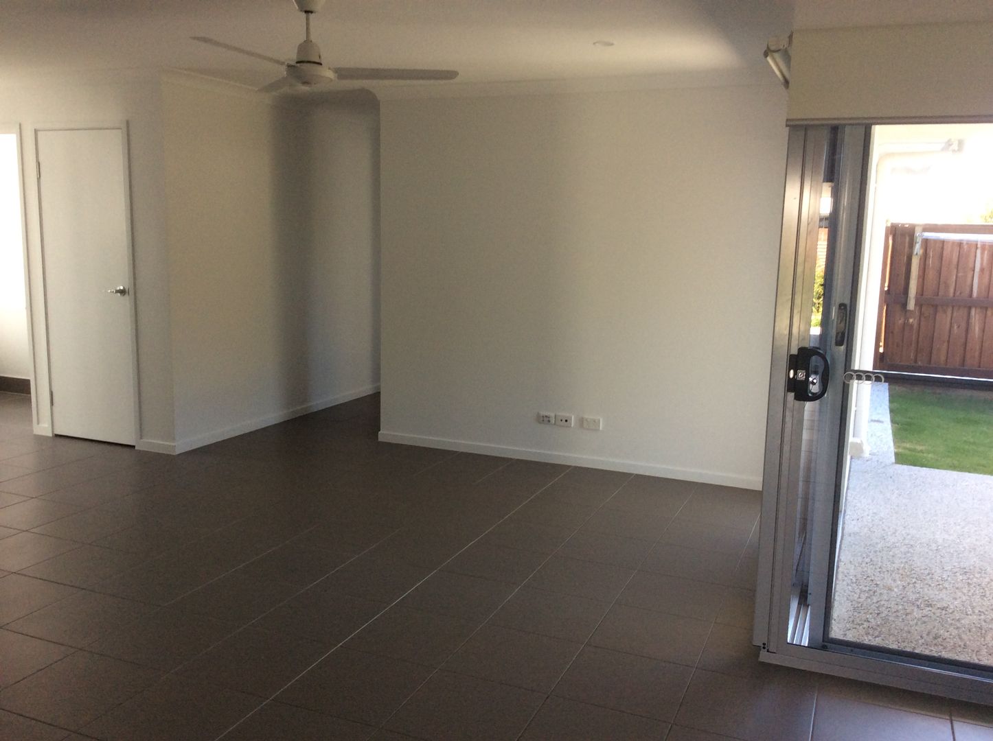 1/53 Haslewood Cres, Meridan Plains QLD 4551 House For Rent 550