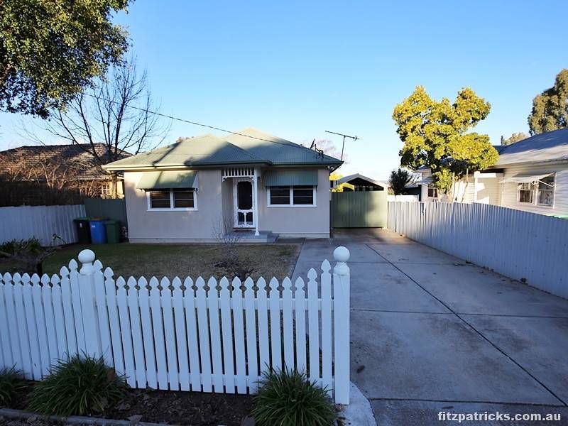 3 bedrooms House in 99 Grove Street KOORINGAL NSW, 2650