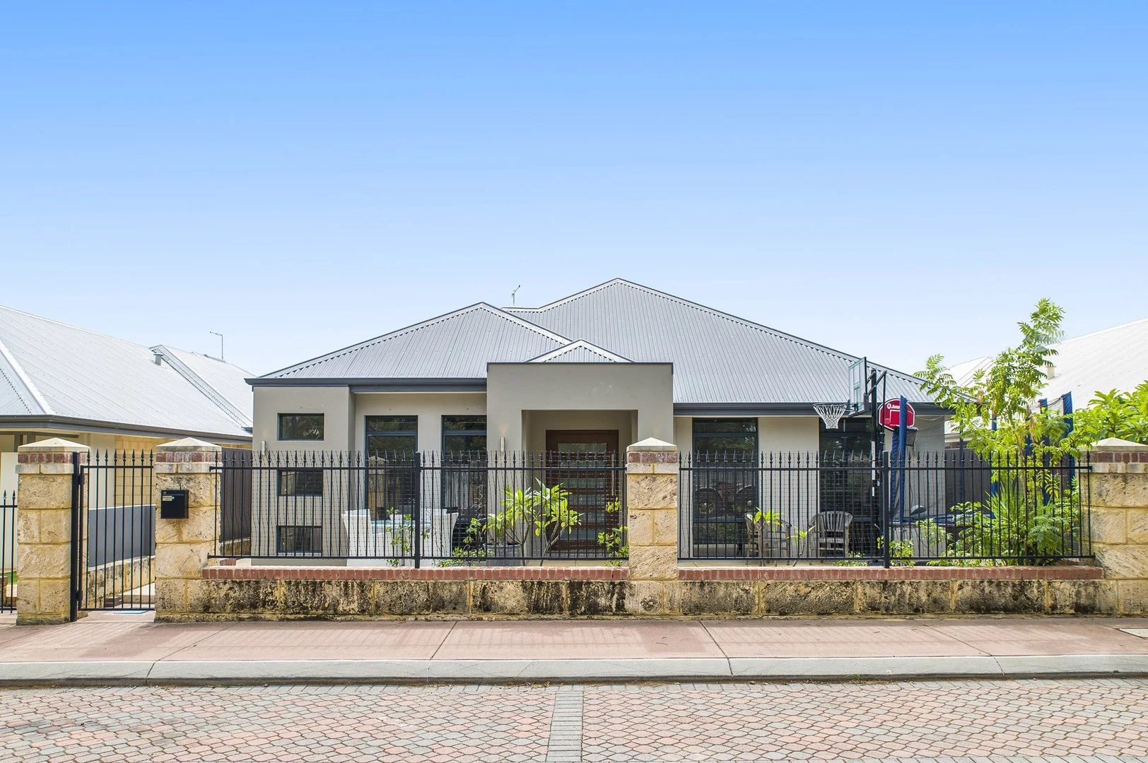 12 Brooking Street, South Guildford WA 6055