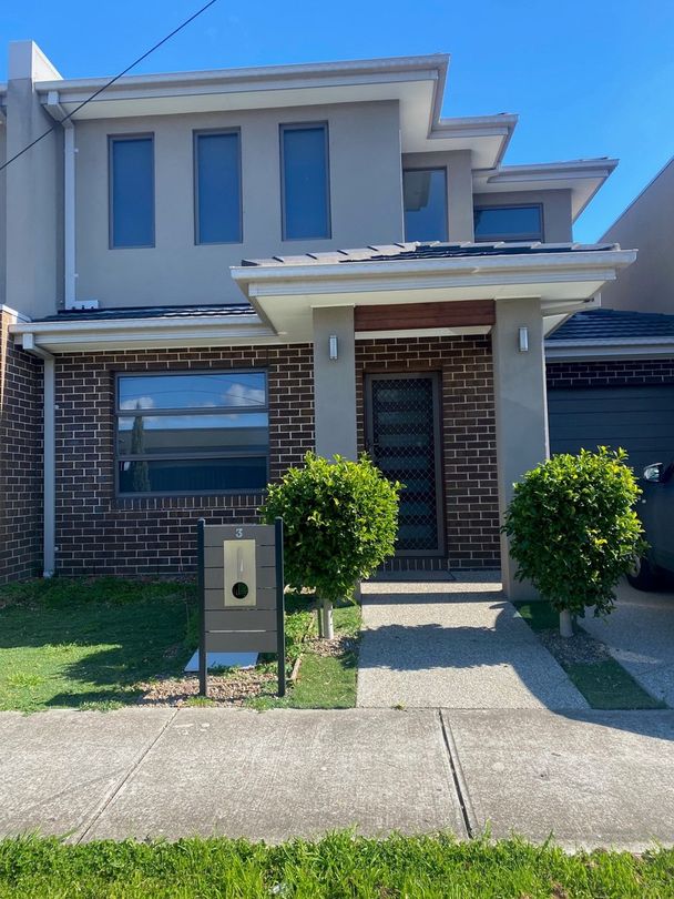 2 bedrooms Townhouse in 3 Myrtle Street THOMASTOWN VIC, 3074