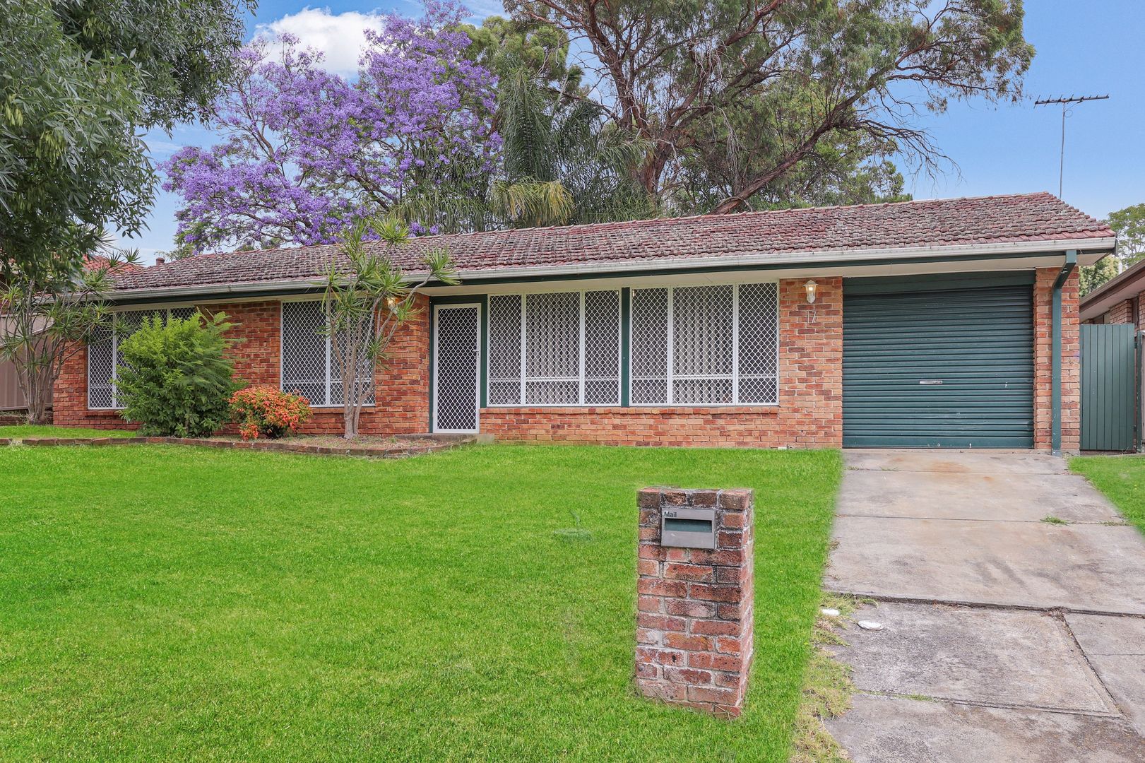 17 Twingleton Avenue, Ambarvale NSW 2560