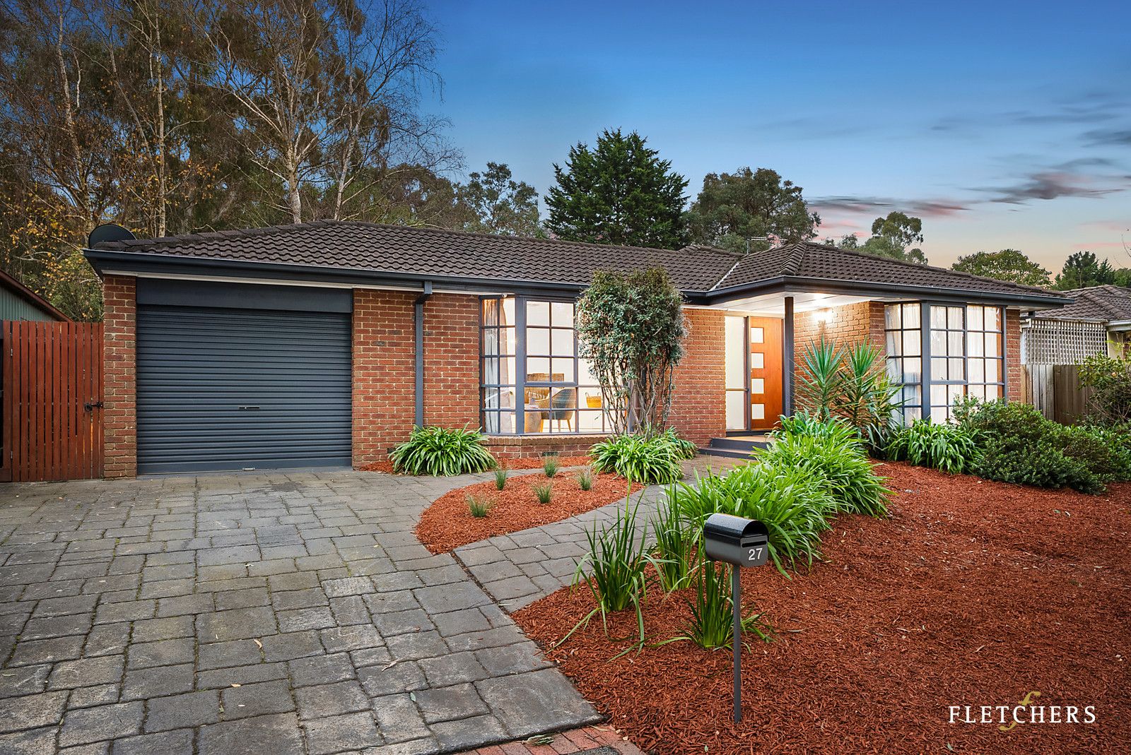 27 Shrubby Walk, Croydon South VIC 3136