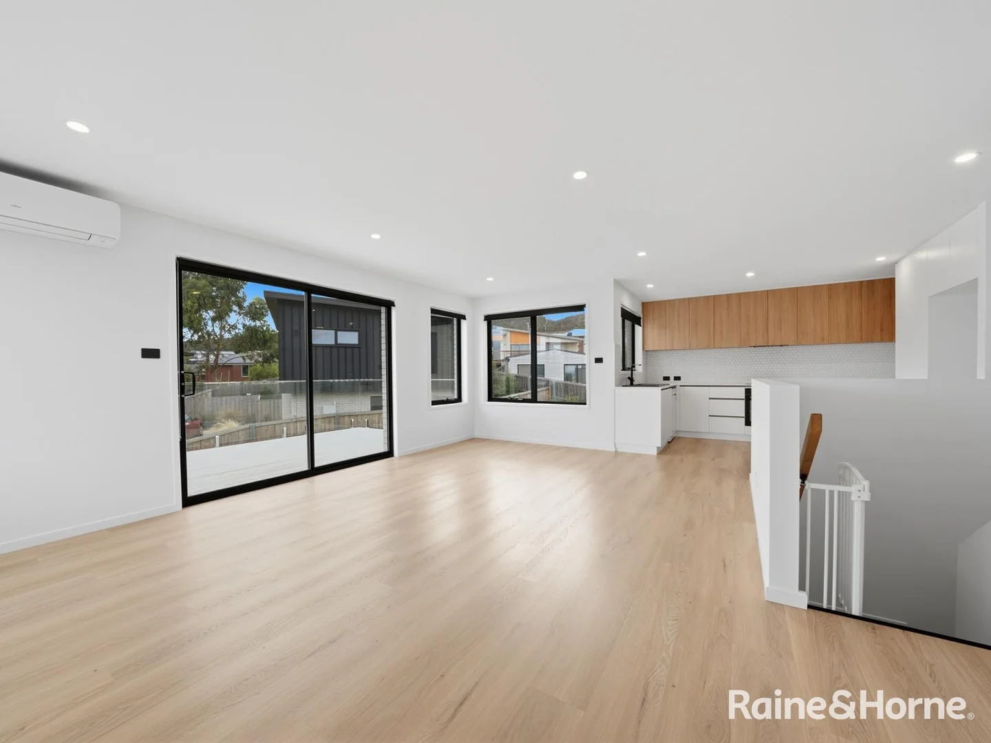 Additional image 2 of 1/10 Garrett Court, Oakdowns TAS 7019