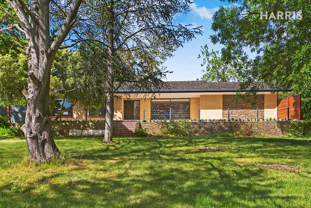 12 Garrod Crescent, Stirlin Property History & Address Research Domain