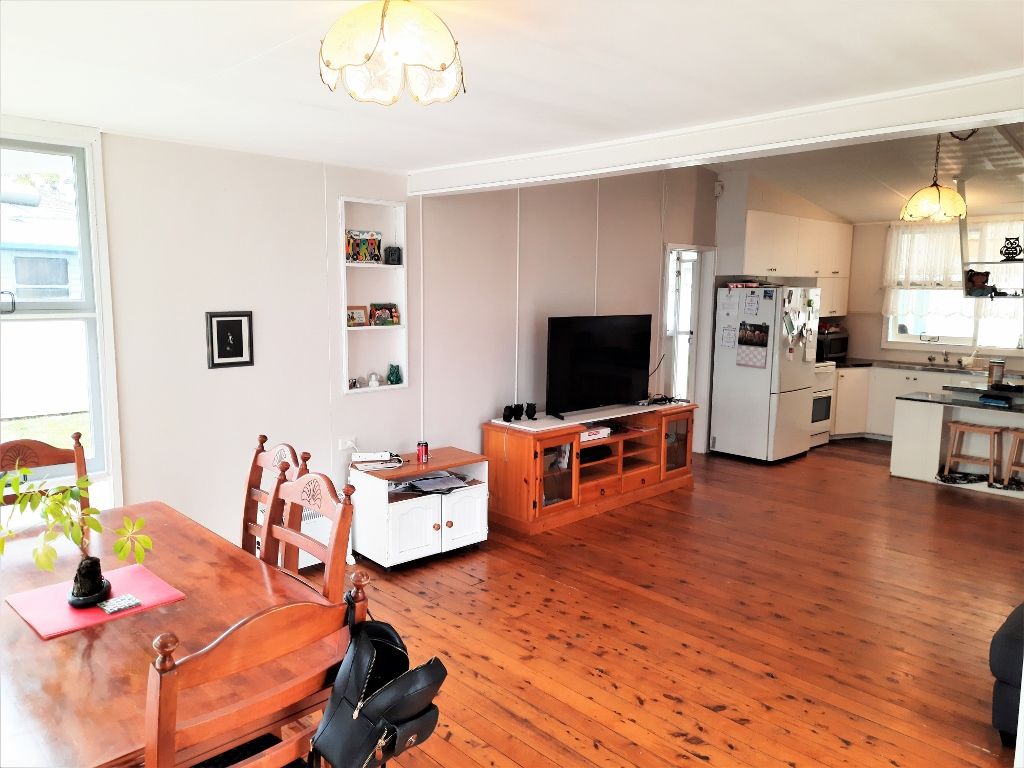 27 Glanville Road, Sussex Inlet NSW 2540, Image 2