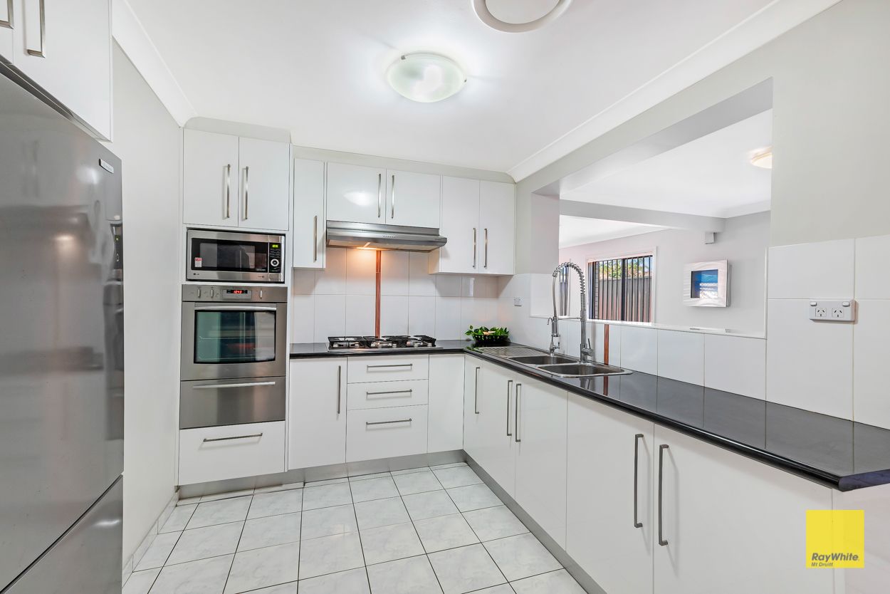 3 Aminta Crescent, Hassall Grove NSW 2761, Image 2