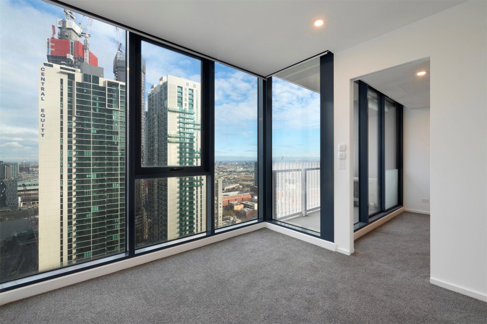 2 bedrooms Apartment / Unit / Flat in 1611/560 Lonsdale Street MELBOURNE VIC, 3000
