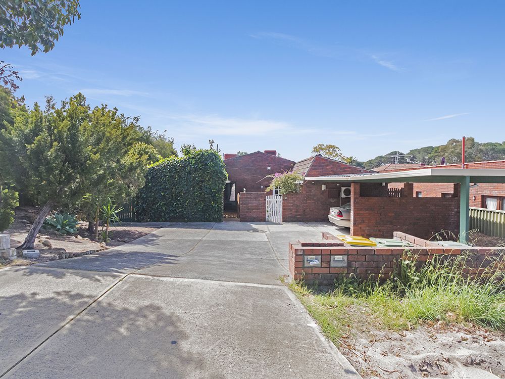 2 bedrooms Villa in 3/30 Axford Street COMO WA, 6152