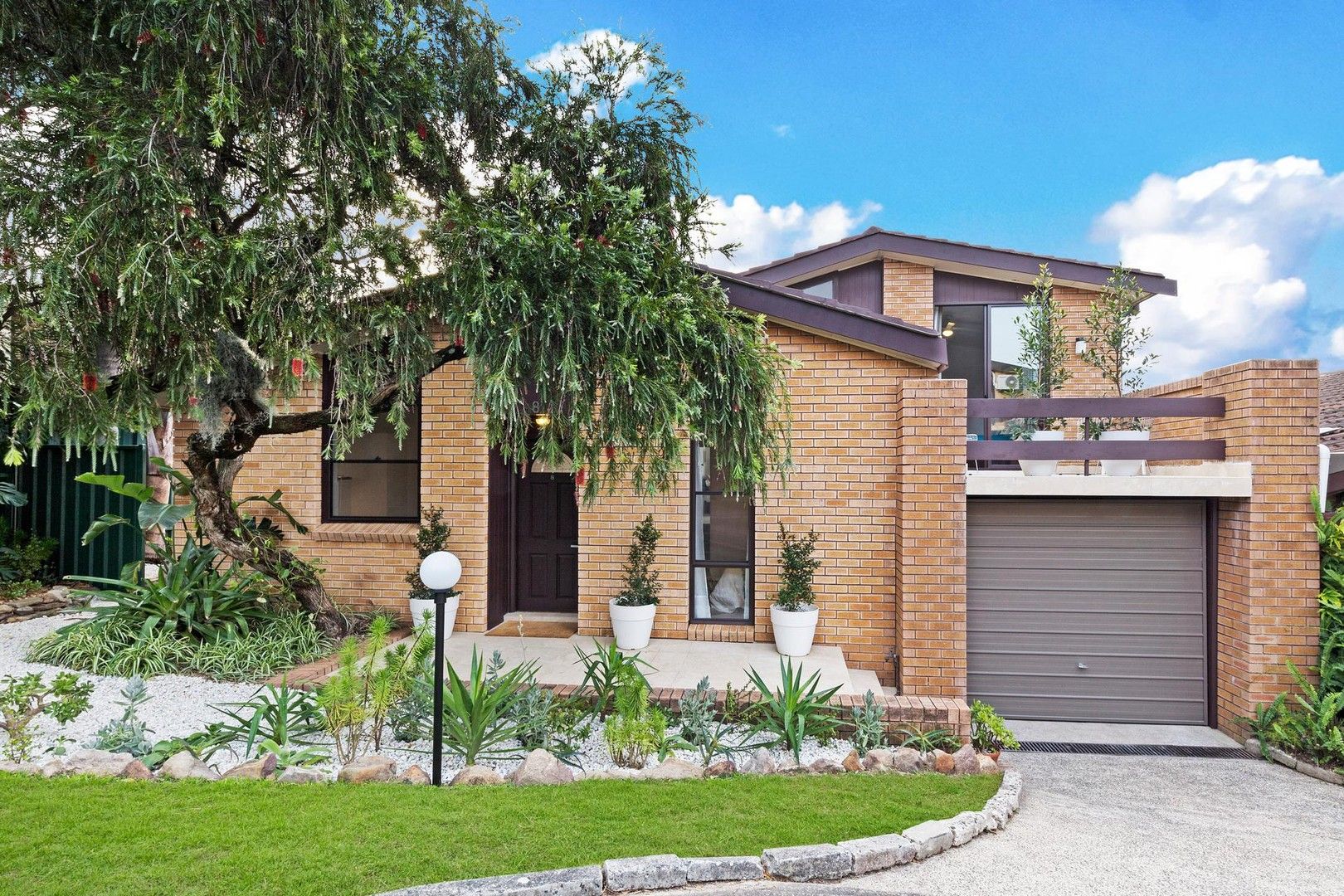 3 bedrooms Townhouse in 8/61 Sackville Street BARDWELL VALLEY NSW, 2207