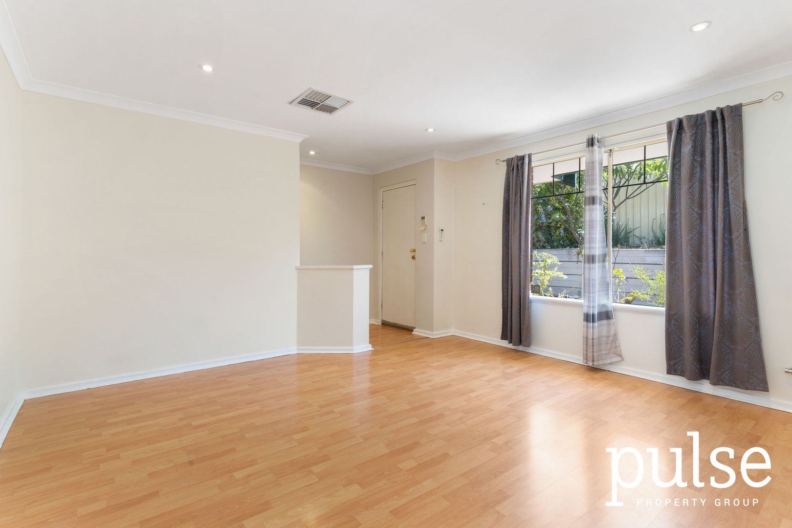 2/25 Mosaic Street East, Shelley WA 6148, Image 2