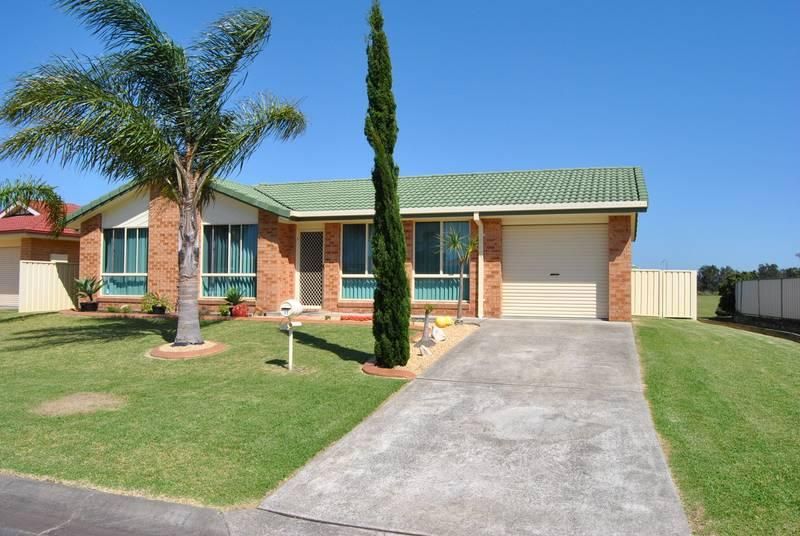 11 Eyre Crescent, Forster Property History & Address Research Domain