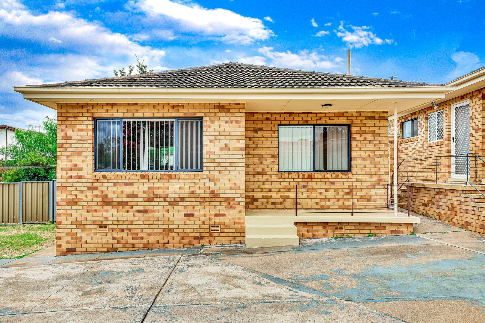 2 bedrooms Apartment / Unit / Flat in 3/8 Martin Street TAMWORTH NSW, 2340