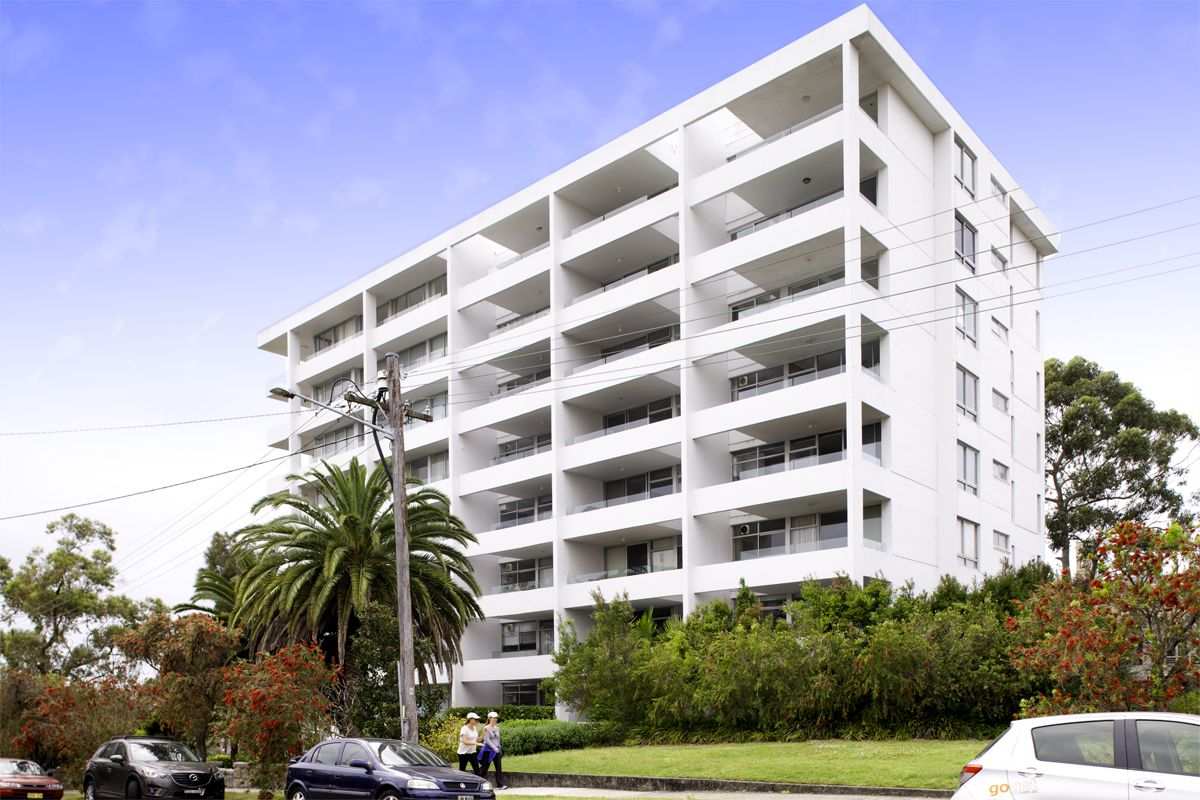 2 bedrooms Apartment / Unit / Flat in 4/140 Addison Road MANLY NSW, 2095