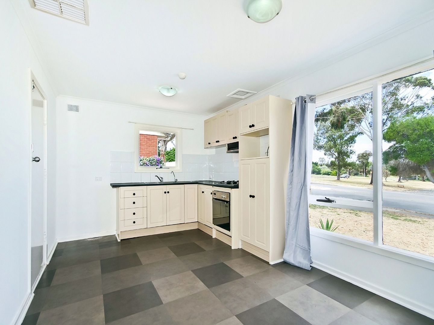 75 Elizabeth Road, Christie Downs SA 5164, Image 1