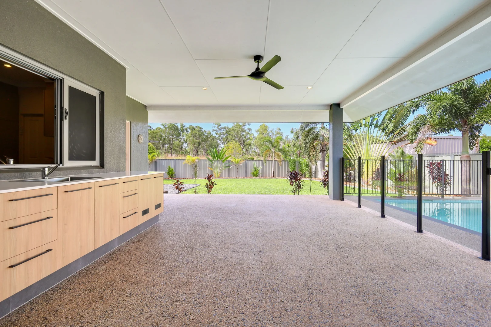 Additional image 20 of 20 Stephanie Steet, Bellamack NT 0832