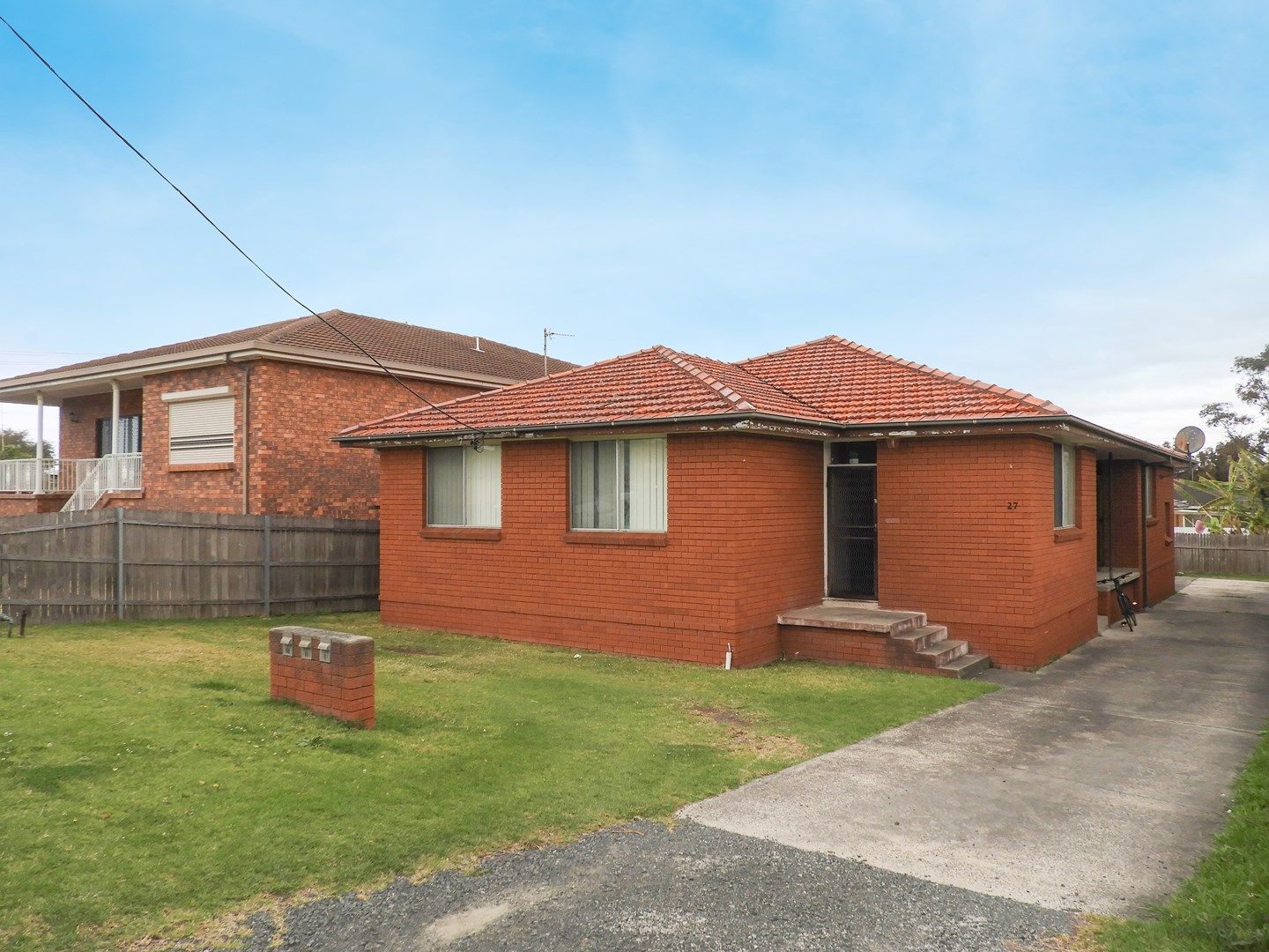 2 bedrooms Apartment / Unit / Flat in 1/27 Owen Park Road BELLAMBI NSW, 2518