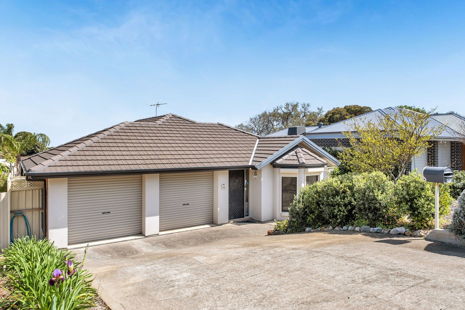 125 The Cove Road, Hallett Cove SA 5158, Image 0