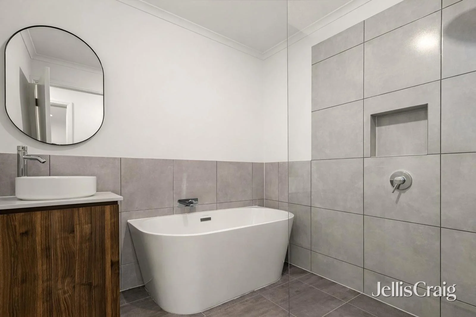 Additional image 5 of 2/101 Grandview Avenue, Pascoe Vale South VIC 3044