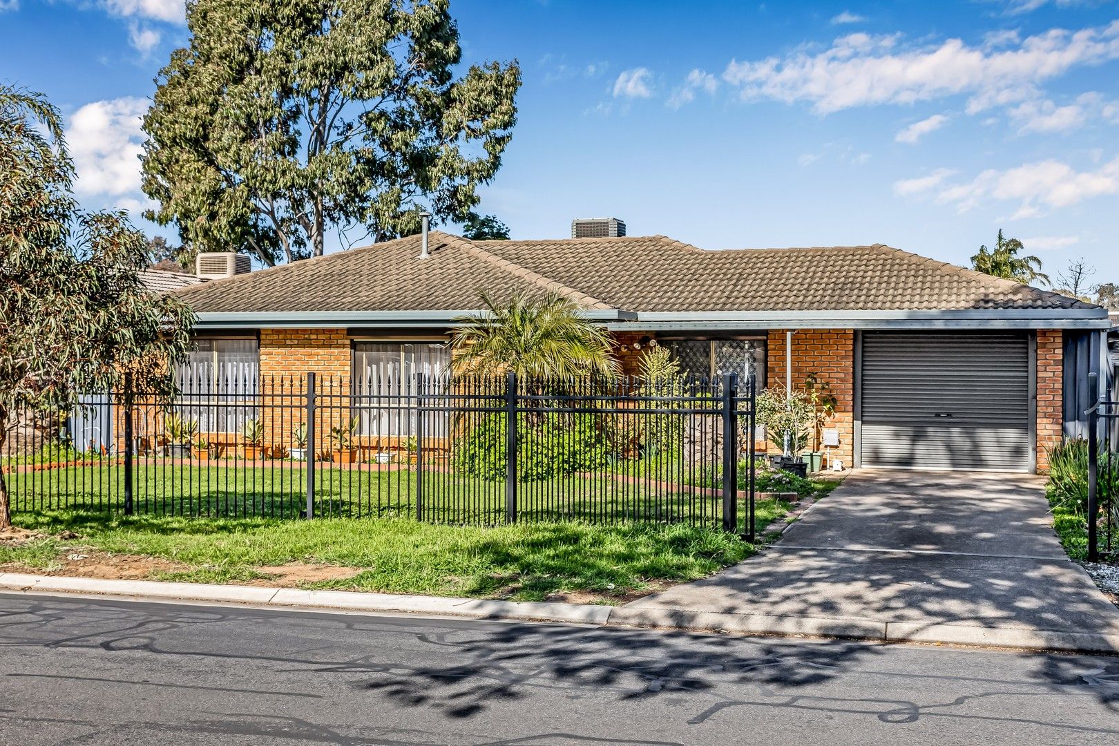 3 bedrooms House in 12 Jessie Road PARALOWIE SA, 5108