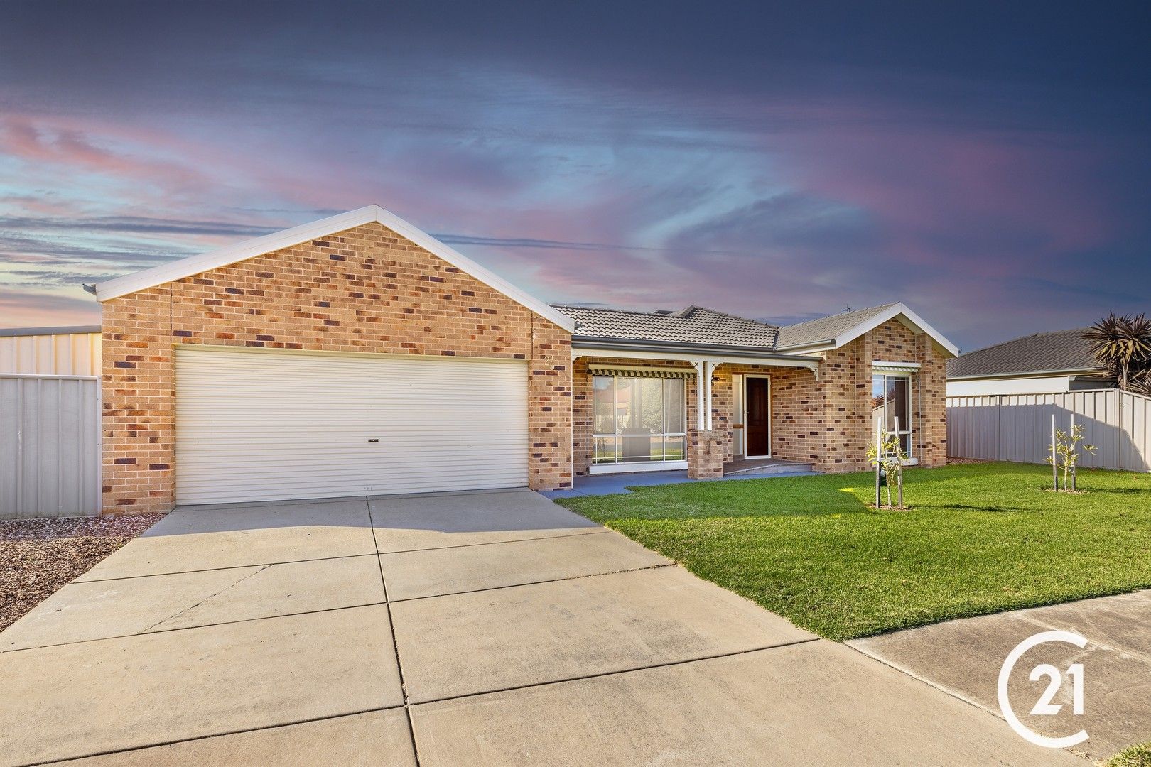 3 bedrooms House in 25 Genevieve Avenue ECHUCA VIC, 3564