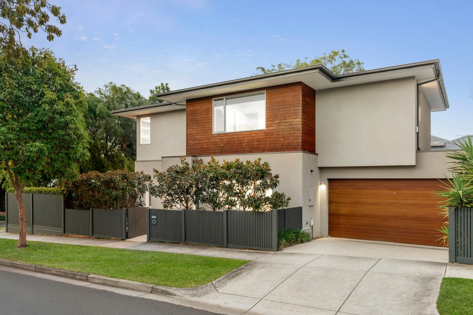 Primary image of 2 Dalmont Street, Highett VIC 3190