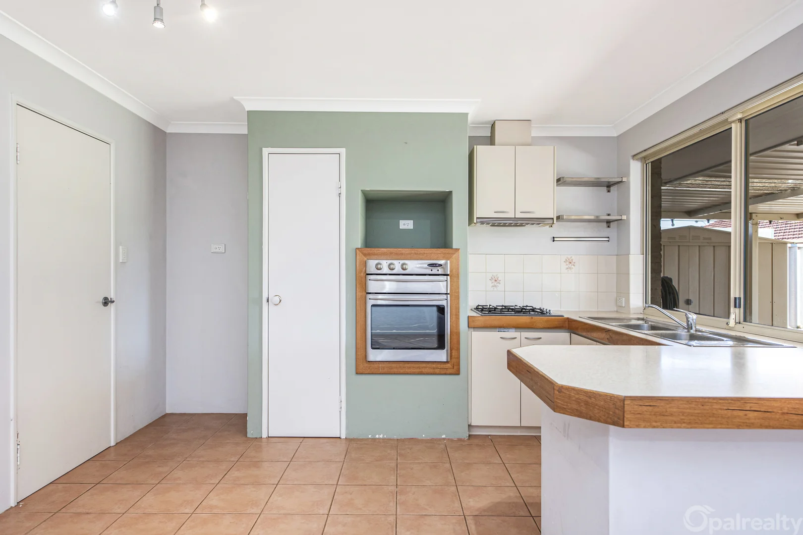 Additional image 7 of 4 Dress Circle, Warnbro WA 6169