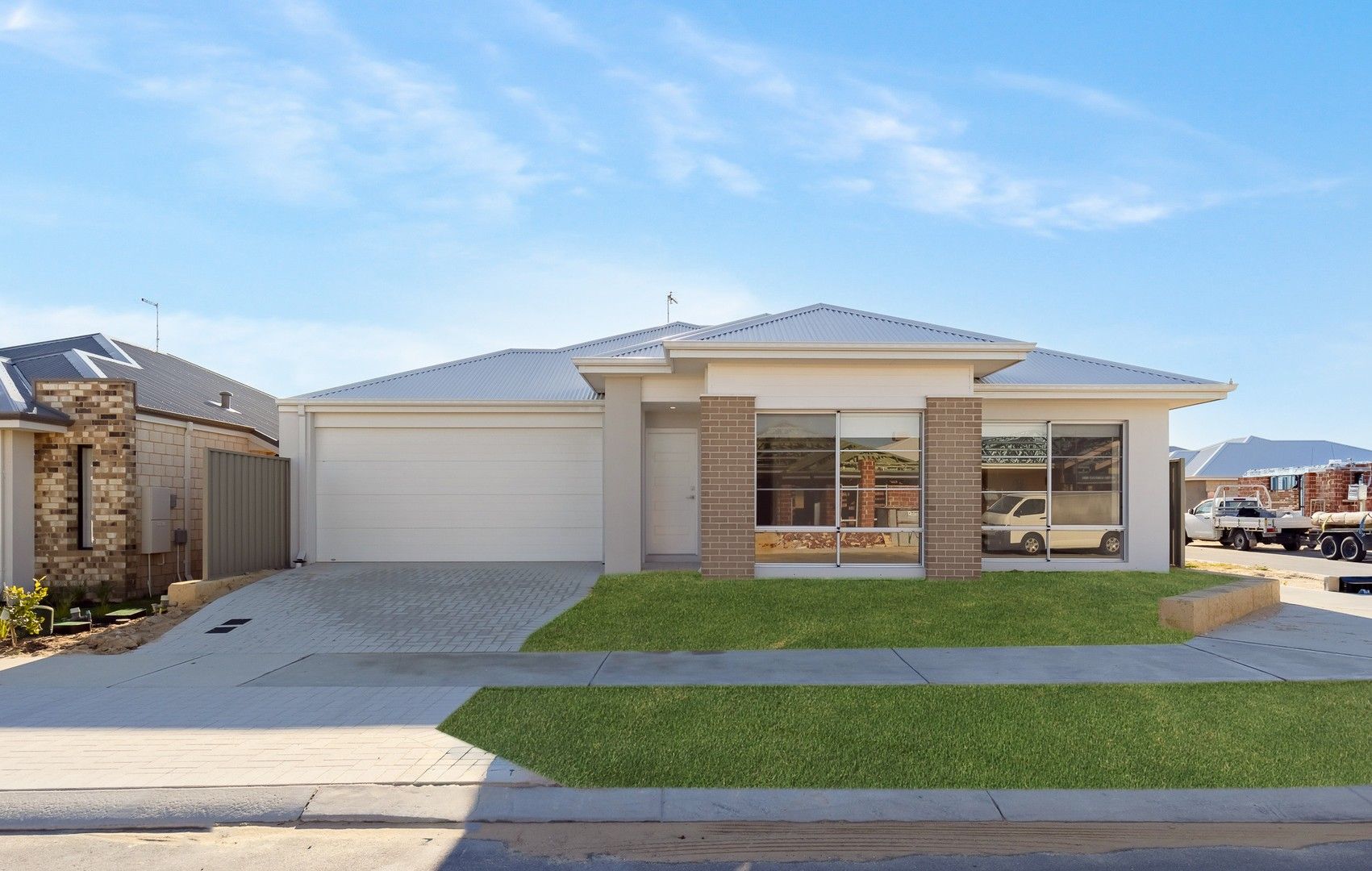4 bedrooms House in 19 Reevesby Street EGLINTON WA, 6034