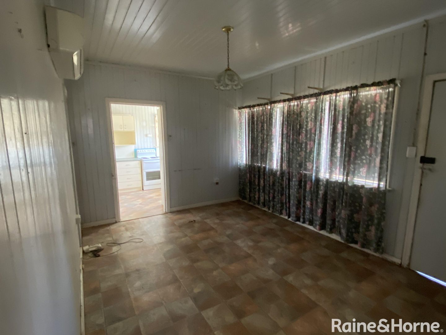 8 King Street, Surat QLD 4417, Image 2