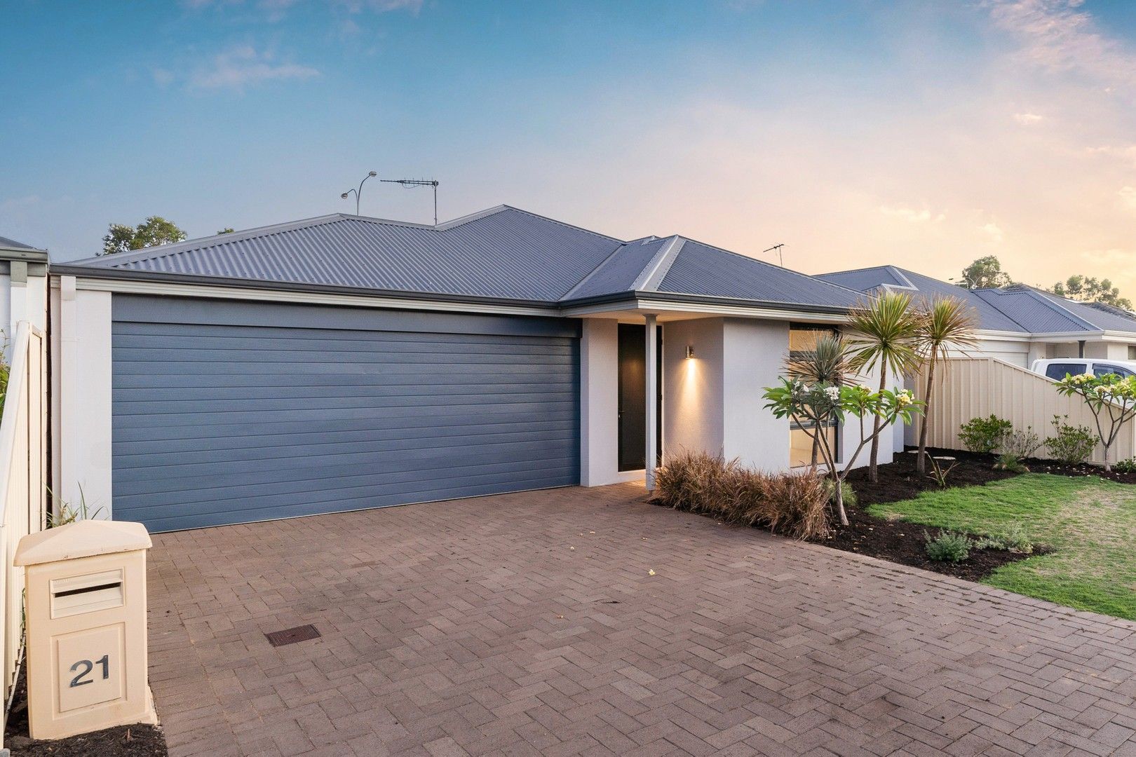 21 Mariposa Gardens, Success WA 6164, Image 0