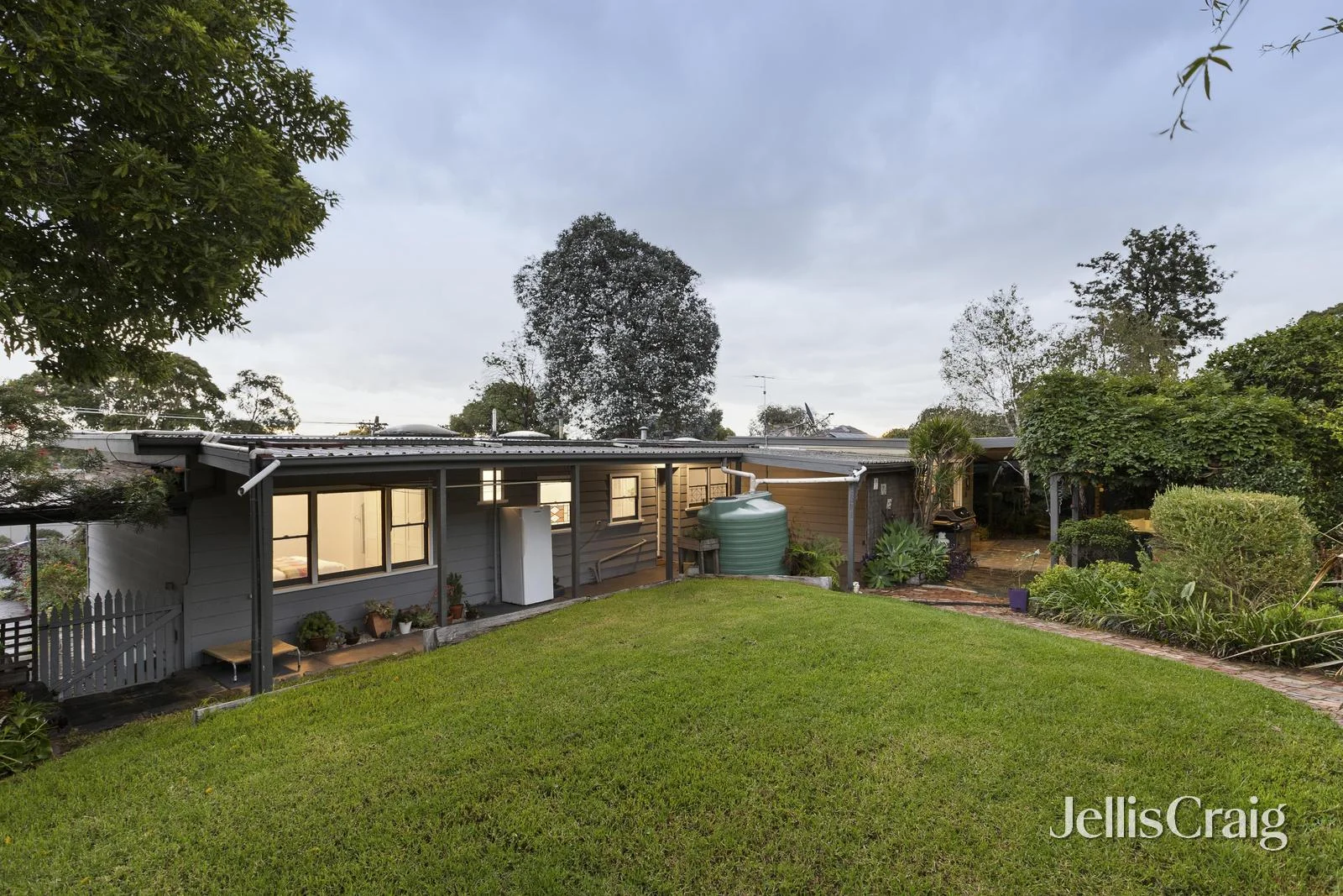 Additional image 15 of 6 Beaconsfield Road, Briar Hill VIC 3088