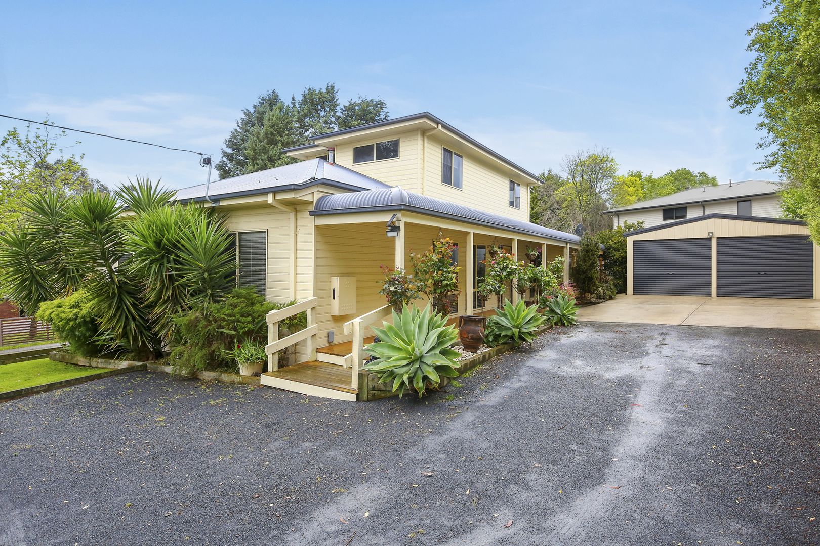 12 Sebire Avenue, Wandin North VIC 3139