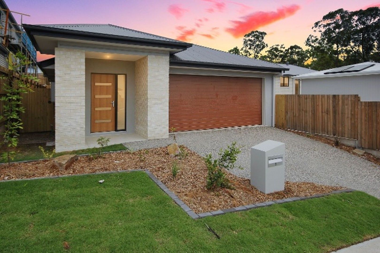 4 bedrooms House in 5 Hardwood Street SPRING MOUNTAIN QLD, 4300