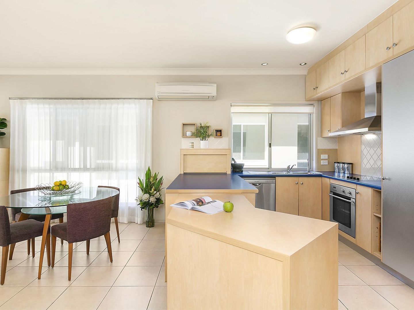 95/2 Grand Parade, Kawana Island QLD 4575, Image 2