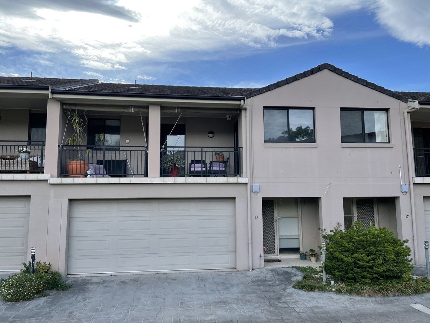 3 bedrooms Townhouse in 16/18 Alice Street WOONONA NSW, 2517