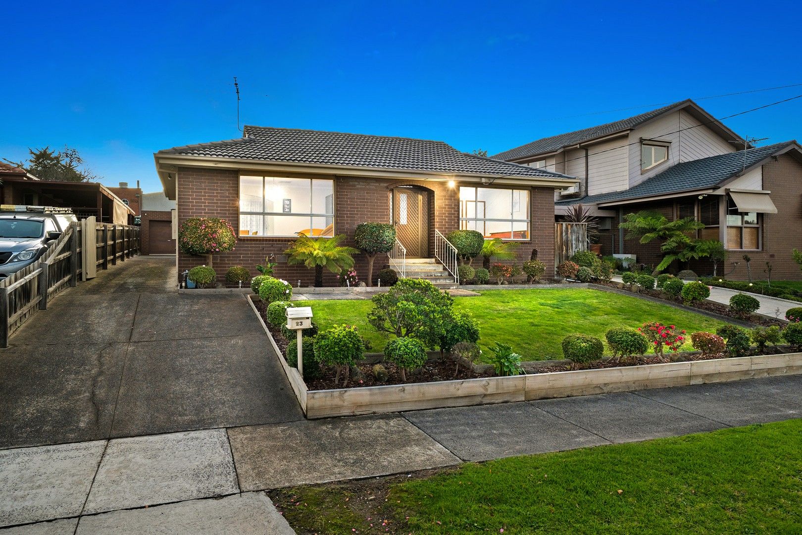 4 bedrooms House in 23 Virginia Cres BUNDOORA VIC, 3083