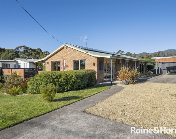 6 Walters Drive, Orford TAS 7190