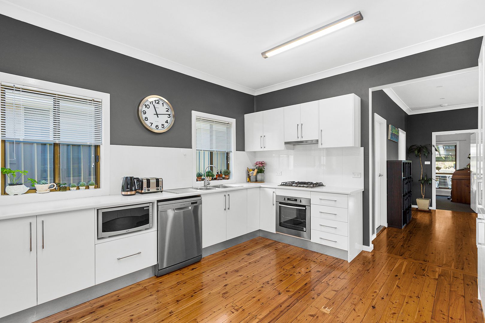 93 The Avenue, Mount Saint Thomas NSW 2500, Image 1