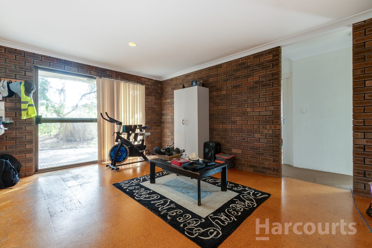 21 Warrandyte Drive, Craigie WA 6025, Image 2