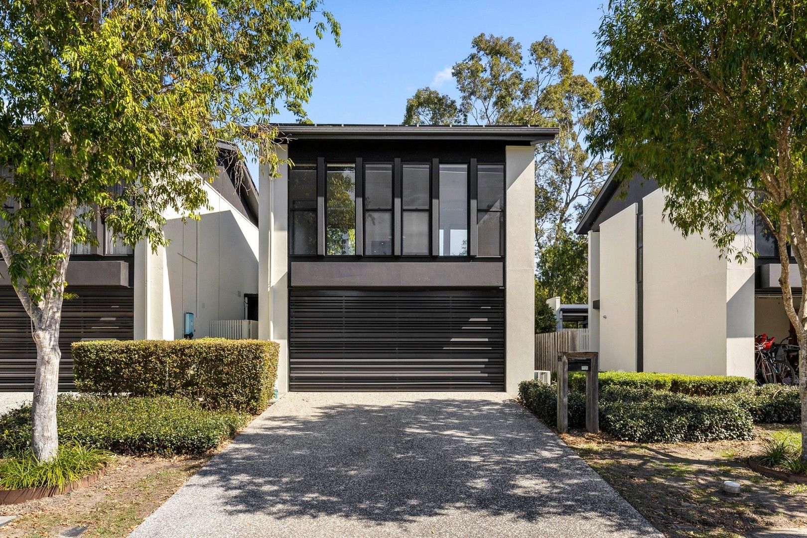 3 bedrooms Townhouse in 896 Medinah Avenue ROBINA QLD, 4226