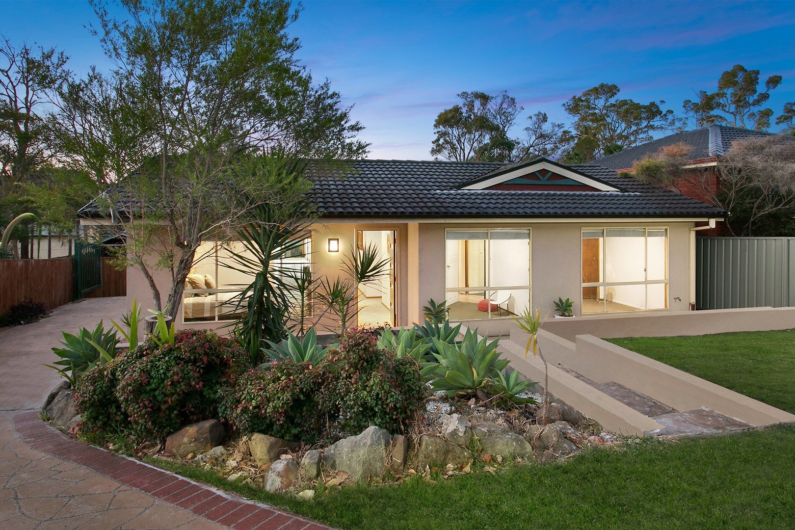 25 Rays Road, Bateau Bay NSW 2261, Image 0