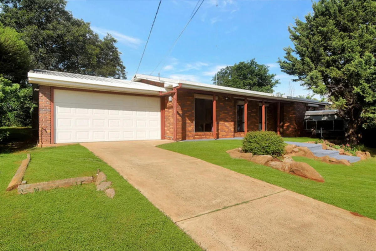 7 Sapphire Court, Kearneys Spring QLD 4350