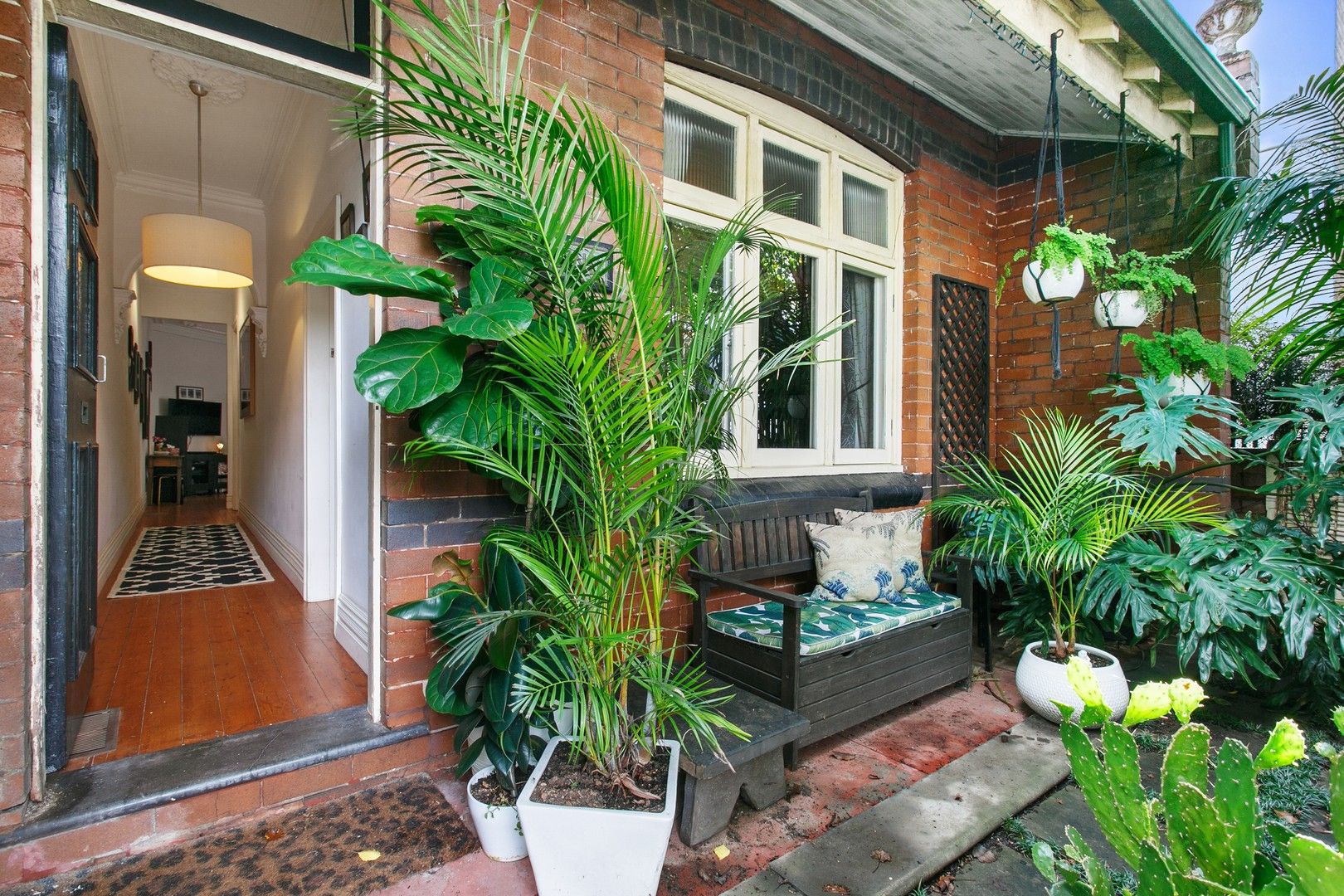 2 bedrooms House in 27 MacKenzie Street BONDI JUNCTION NSW, 2022