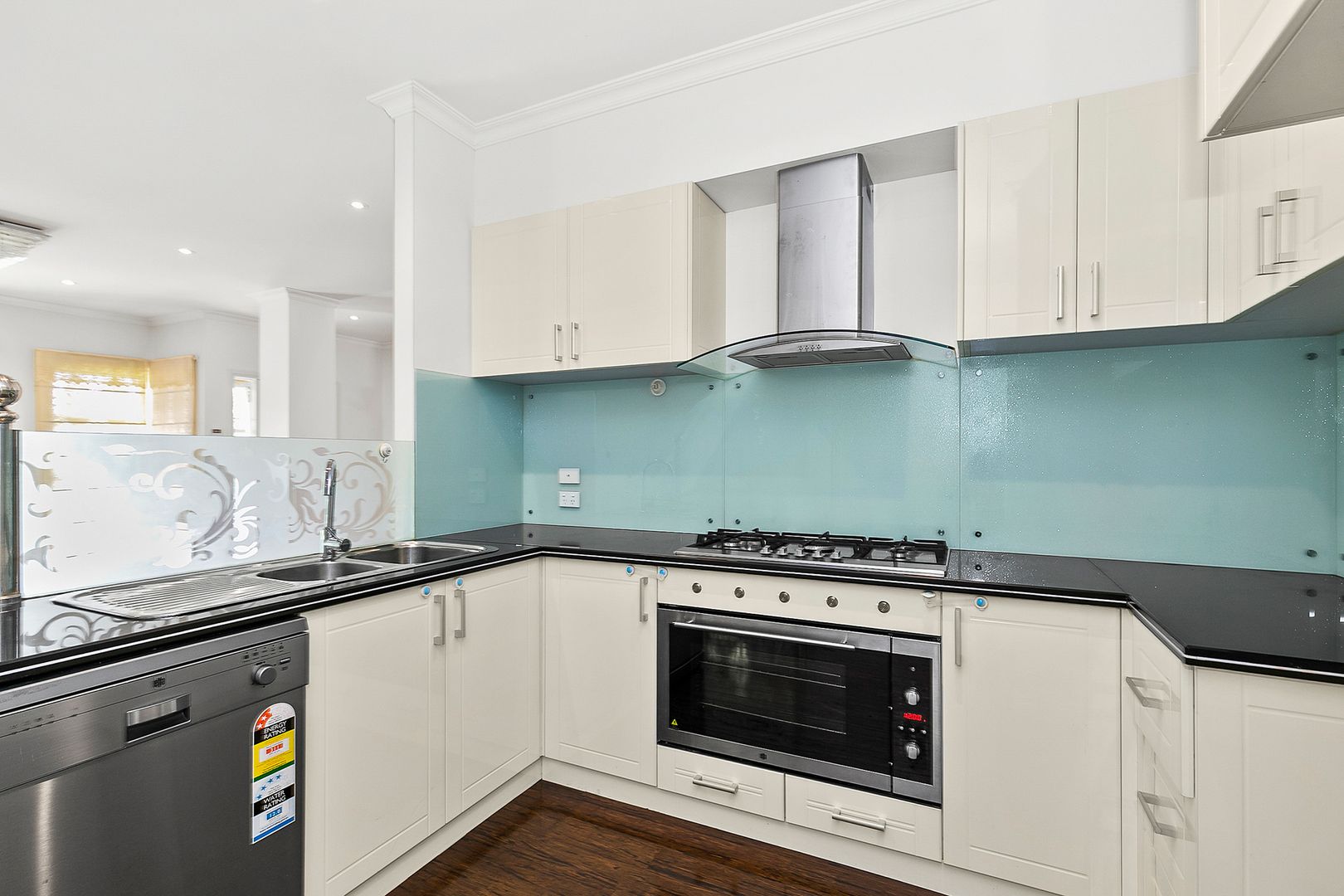 1/18 Kurrajong Avenue, Glen Waverley VIC 3150 Townhouse For Rent Domain