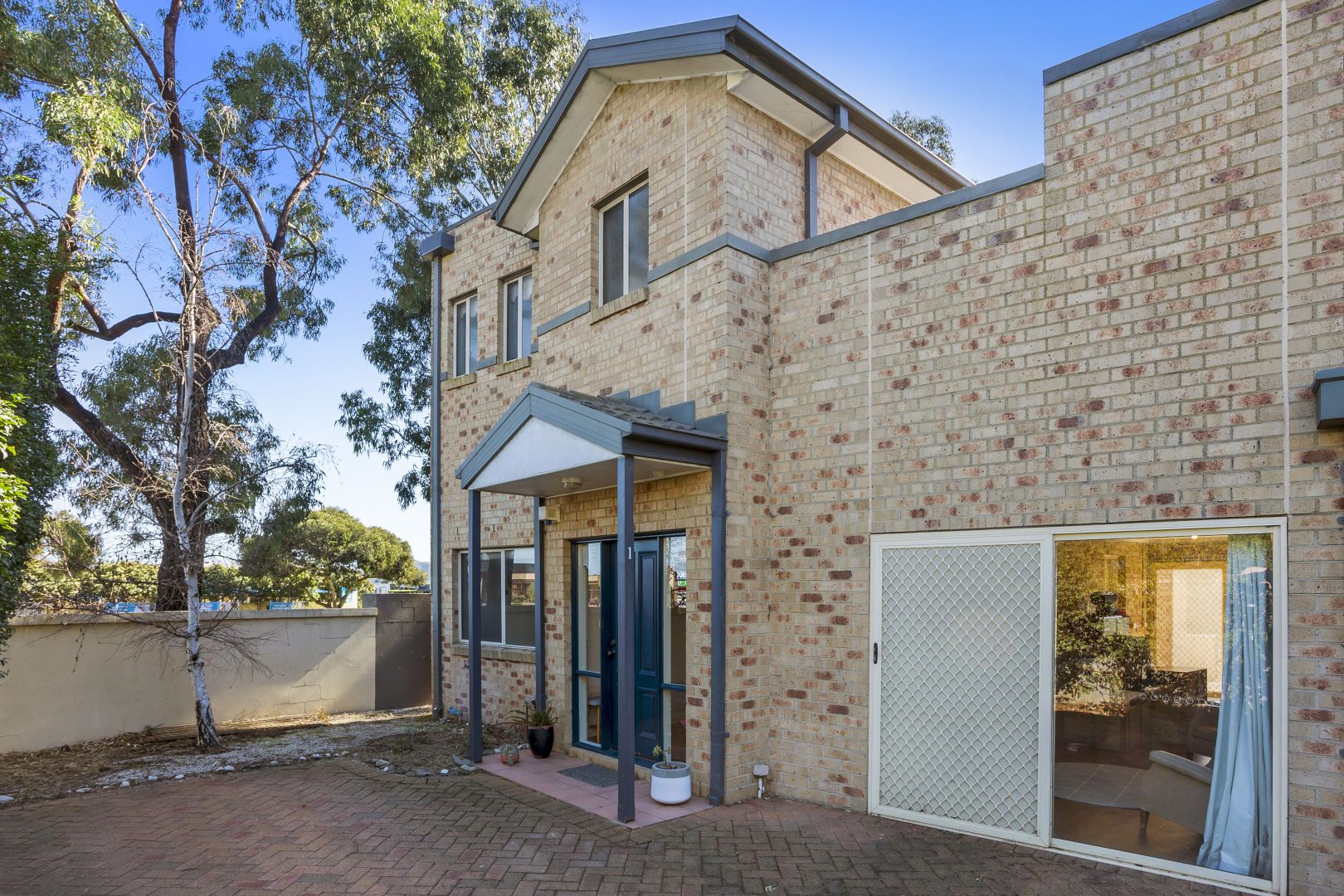 1/2 Lakeside Drive, Point Cook VIC 3030
