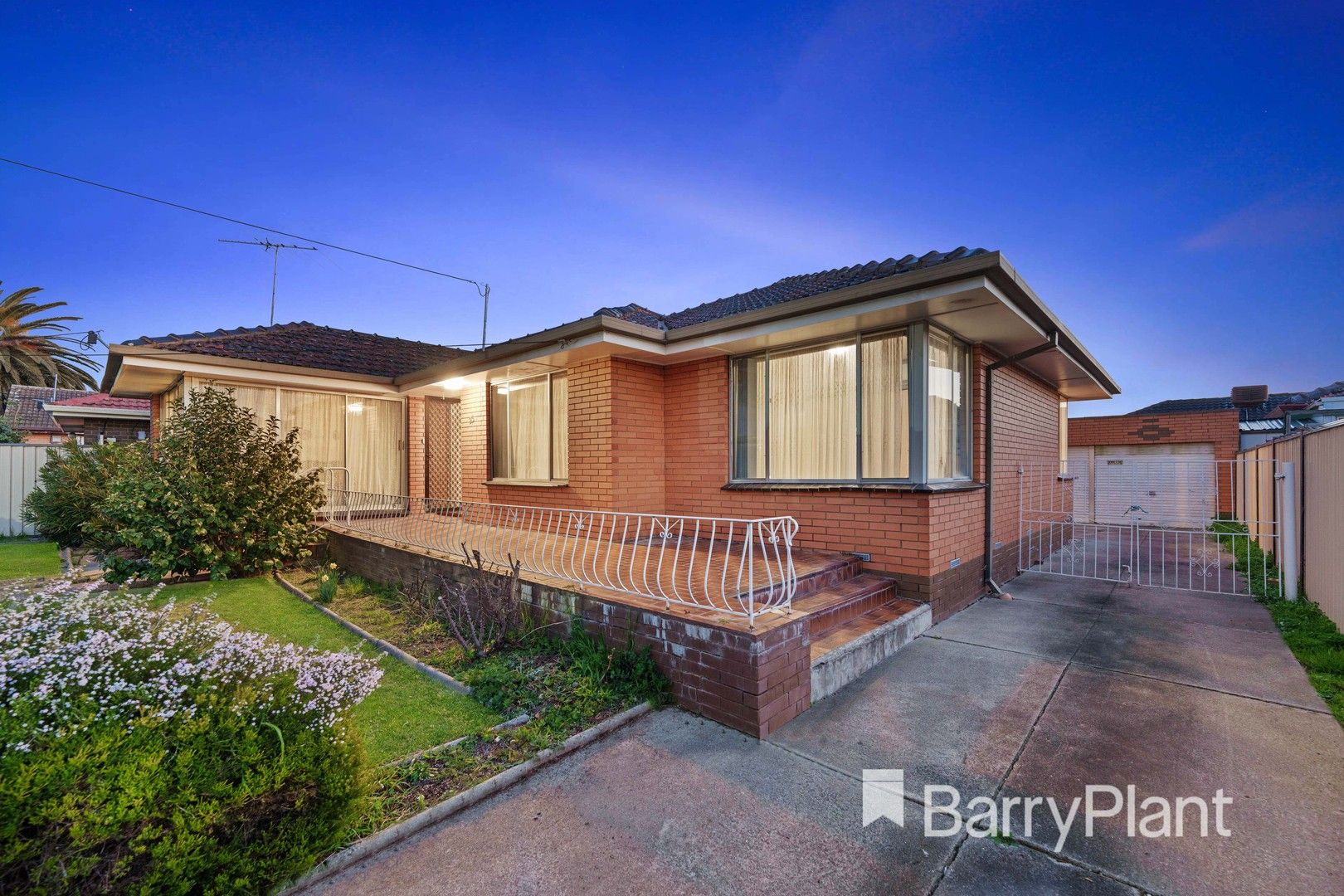23 Chedgey Drive, St Albans VIC 3021, Image 0